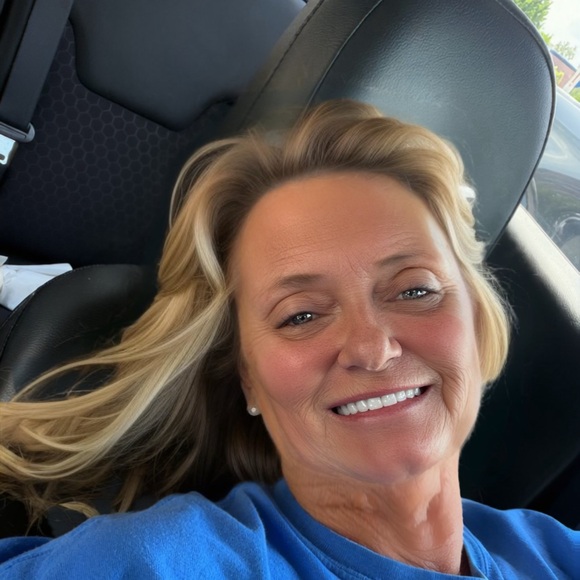 reneeadamslyons